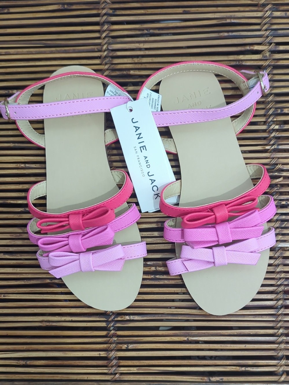 Sandals, girls, kids, pink, gold, Janie and Jack, new, size 1 kids, bows